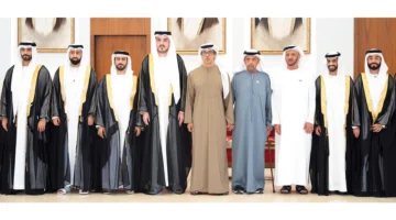 منصور بن زايد يحضر عرسًا جماعيًا لقبيلة الهواشم في أبوظبي